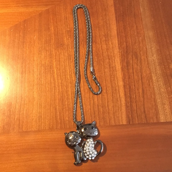 Statement necklace with twin jeweled cats - Picture 1 of 3